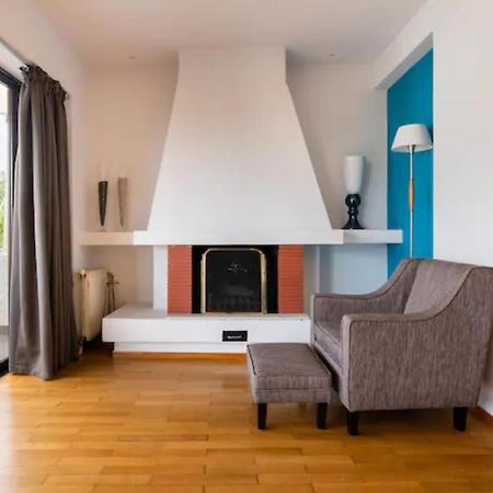 Βright Walled Designed Apt In Glyfada Center Athen Eksteriør bilde