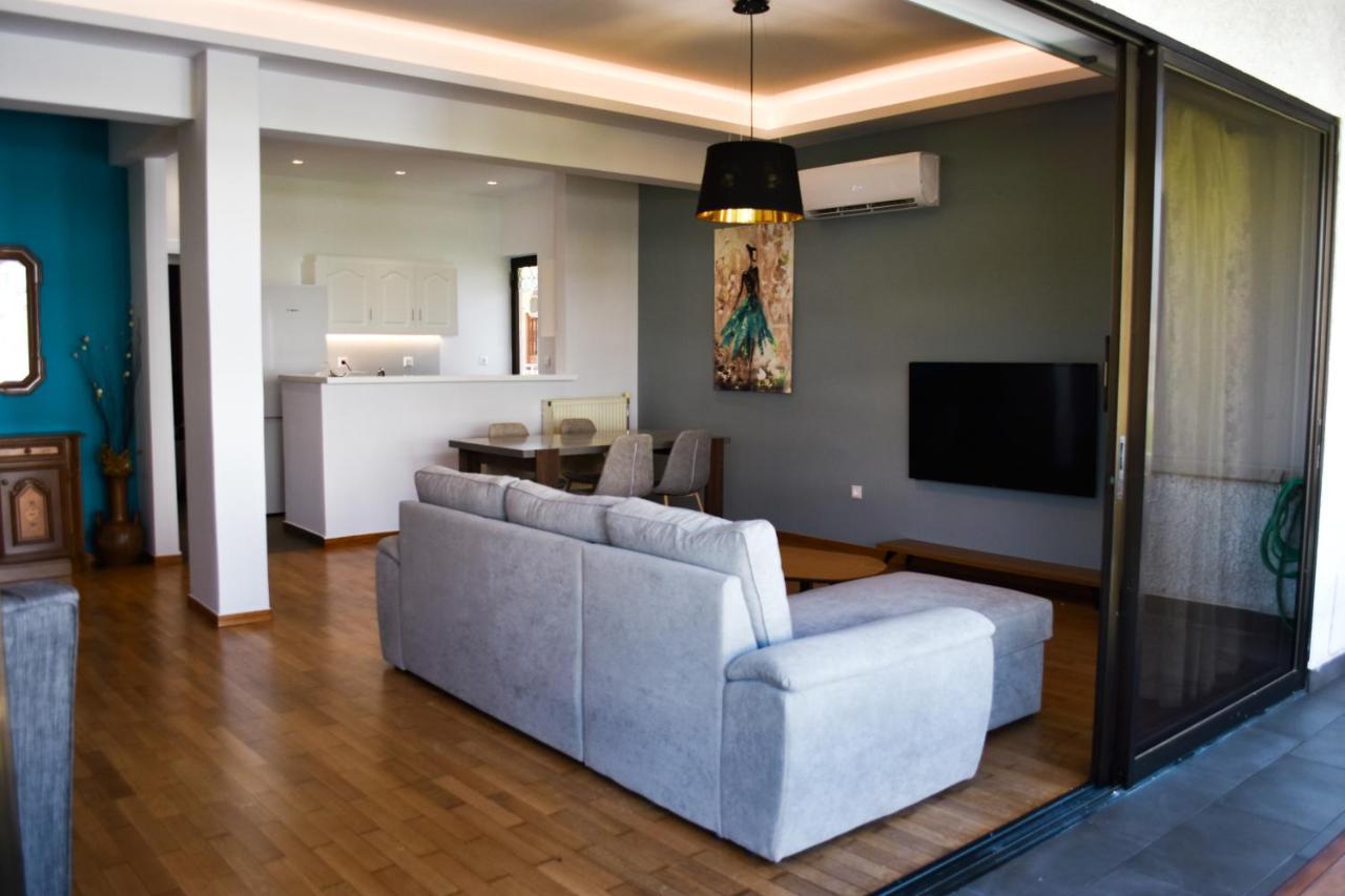 Βright Walled Designed Apt In Glyfada Center Athen Eksteriør bilde